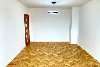 Тристаен апартамент с тераса в Младост 1, Варна