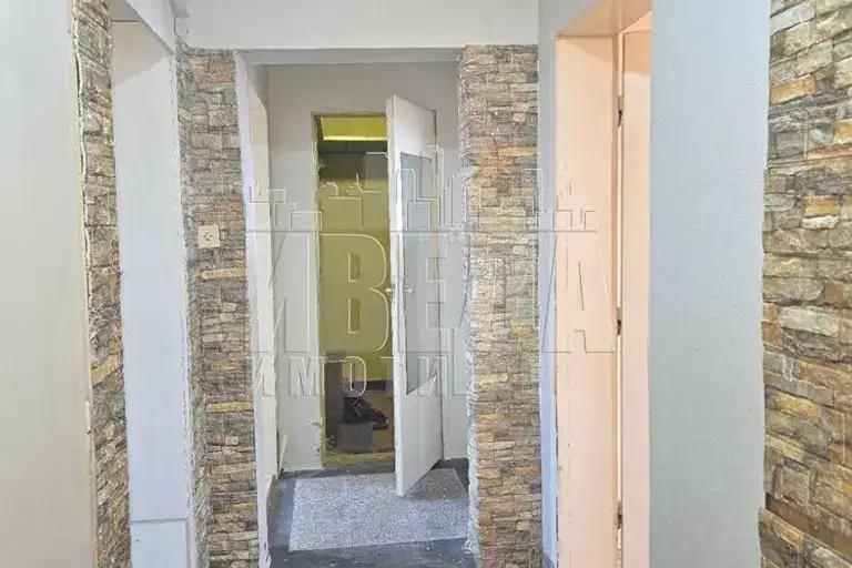 3-bedroom apartment in Varna, Mladost 1