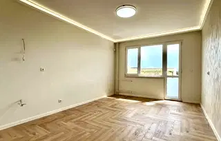 Тристаен апартамент с тераса в Младост 1, Варна