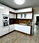 Тристаен апартамент във Варна, Младост 1