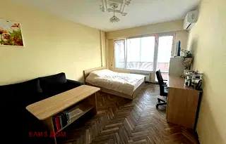 Едностаен апартамент с тераса в Младост 2, Варна