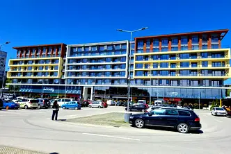 Просторен 3-стаен апартамент в Младост 2, Варна с тераса