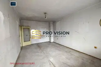 Двустаен апартамент с тераса в район Окръжна болница, Варна