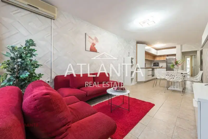 Three-room apartment with terrace in Okrazhna bolnitsa, Varna