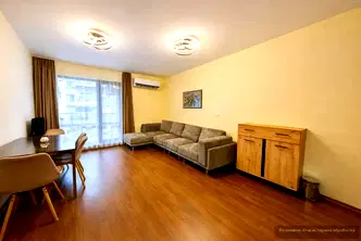 Тристаен апартамент в Окръжна болница, Варна, 4-ти етаж