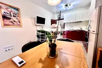 Тристаен апартамент с две тераси в Окръжна болница, Варна