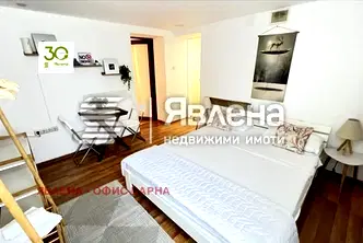 4-стаен апартамент с три студиа в Операта, Варна