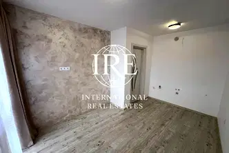 Двустаен апартамент с тераса в Погреби, Варна