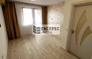 Двустаен апартамент с тераса в Погреби, Варна