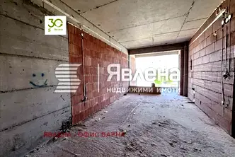 Двустаен апартамент с тераса в Погреби, Варна