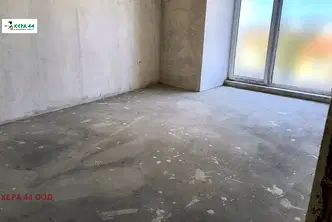 Тристаен апартамент с гледка към езерото в Погреби, Варна