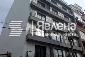 Тристаен апартамент във Варна, Погреби