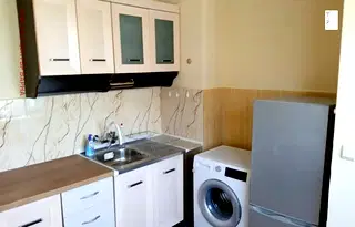 Тристаен апартамент в Погреби, Варна с две тераси