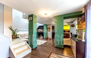 Тристаен мезонет с две тераси в Погреби, Варна