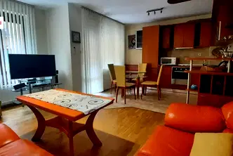 Тристаен апартамент с две тераси в Спортна зала, Варна