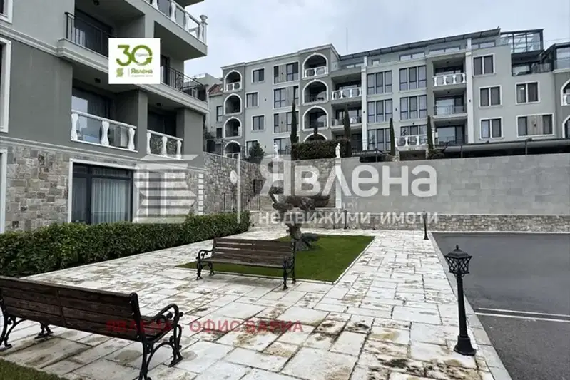 Двустаен апартамент с морска панорама в Свети Никола, Варна