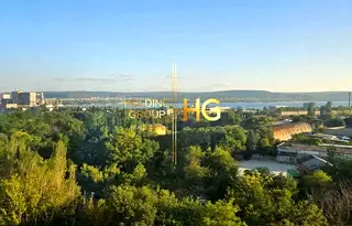 Тристаен апартамент с панорамна гледка в Трошево, Варна