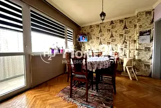 Четиристаен апартамент в Трошево, Варна с две изложение