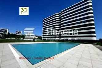 Панорамен 4-стаен апартамент в Трошево с гледка към Варненското езеро