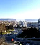 Просторен 4-стаен апартамент в Трошево с асансьор