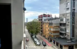 Четиристаен апартамент до Окръжна болница във Варна