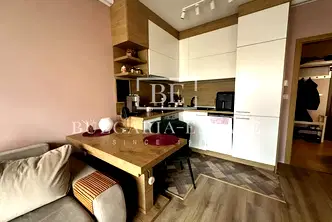 Двустаен апартамент с тераса в кв. Виница, Варна