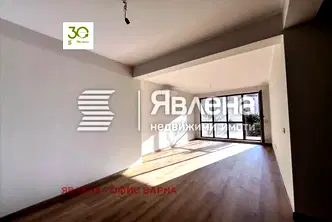 Двустаен апартамент с морска панорама във Виница, Варна