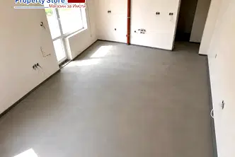 Двустаен апартамент с двор и паркомясто във Виница, Варна