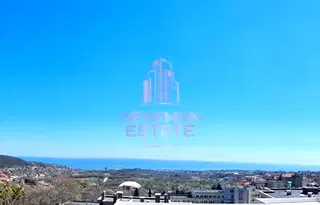 Тристаен апартамент с две тераси във Варна, Виница