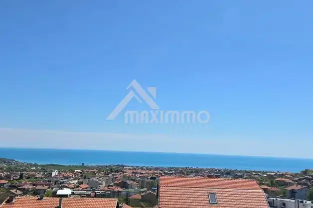 Тристаен апартамент с морска панорама във Виница, Варна