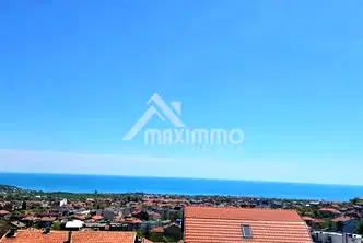 Тристаен апартамент с морска панорама във Виница, Варна
