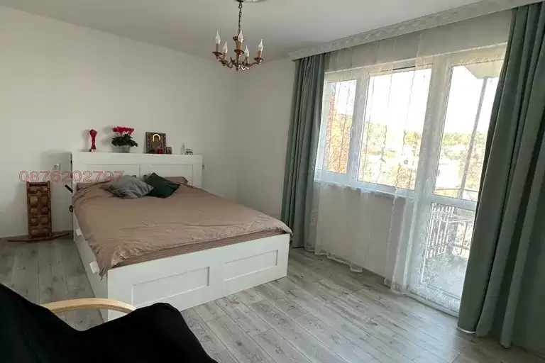 Тристаен апартамент във Варна, Виница