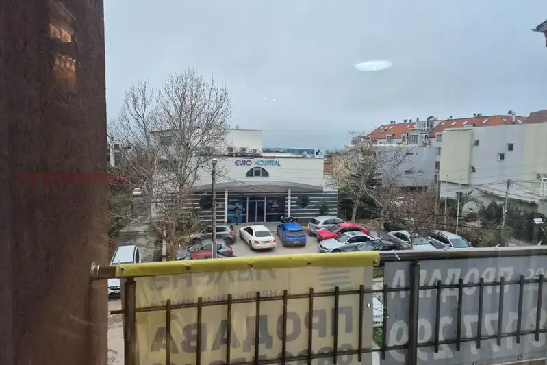 Тристаен апартамент в град Варна, Виница