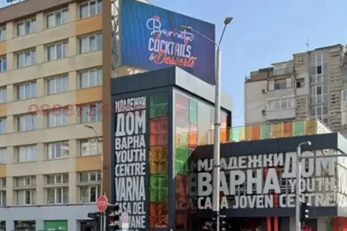 Тристаен апартамент в центъра на Варна с асансьор