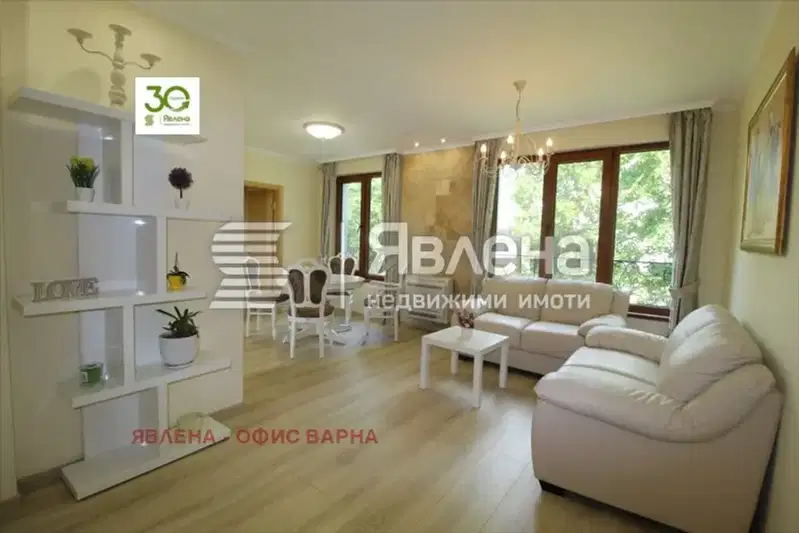 Тристаен апартамент във Варна, ВИНС-Червен площад