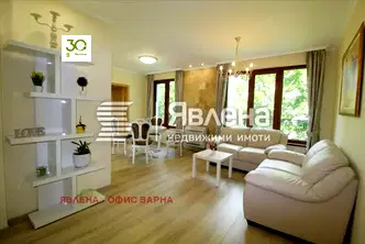 Тристаен апартамент във Варна, ВИНС-Червен площад