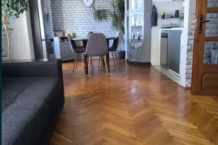 Three-room apartment with southeast aspect in Vladislav Varnenchik, Varna