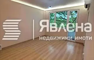 Тристаен апартамент във Варна, Владислав Варненчик с тераса