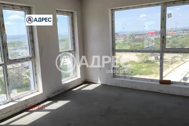 4-bedroom apartment in Varna, Vladislav Varnenchik 1