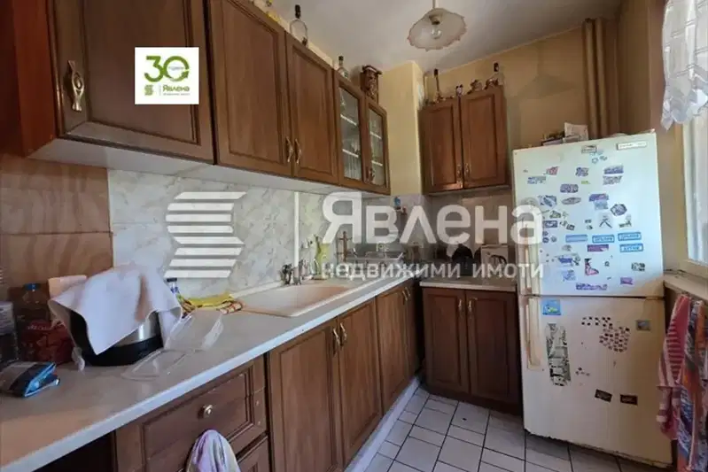 Тристаен апартамент във Варна, Владислав Варненчик 2