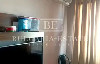 Тристаен апартамент 63 кв.м във Владислав Варненчик, с асансьор