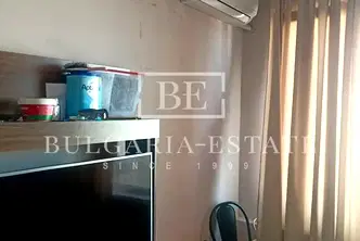 Тристаен апартамент 63 кв.м във Владислав Варненчик, с асансьор