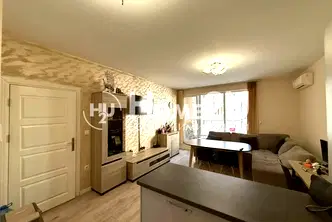Тристаен апартамент с тераса във Възраждане 1, Варна