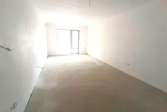 Просторен 4-стаен апартамент с две тераси във Възраждане 1, Варна