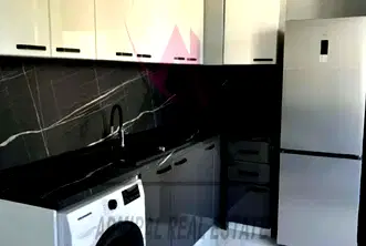 Двустаен апартамент в кв. Възраждане 1, Варна с тераса