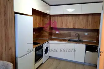 Двустаен апартамент с паркомясто във Възраждане 1, Варна