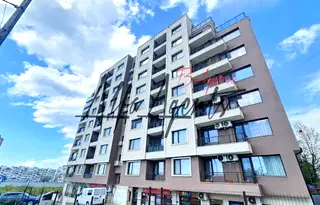 Двустаен апартамент с голяма тераса във Възраждане 2, Варна