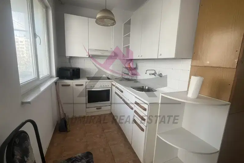 Тристаен апартамент с тераса във Възраждане 2, Варна