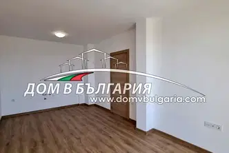 Двустаен апартамент с морска панорама във Варна, Възраждане 3
