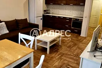 Тристаен апартамент с две тераси в Завод Дружба, Варна